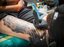 quanto ganha um tatuador